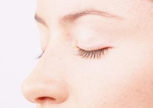 赤あざを早く治すためのレーザー治療完全ガイド：効果と安全性を徹底解説！